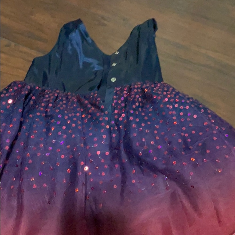 Dress - Picture 4 of 4